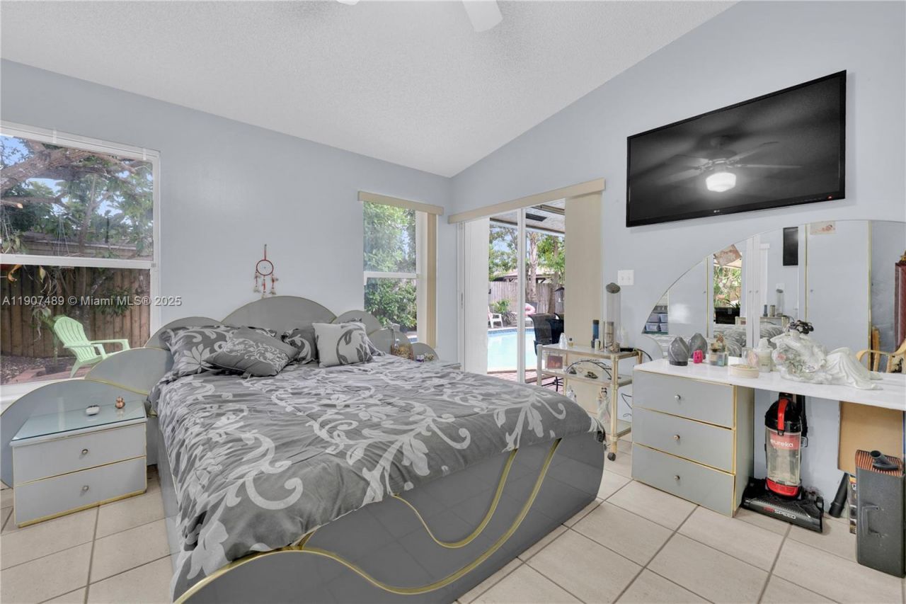 11041 SW 138th Ave, Miami, FL 33186 Photo