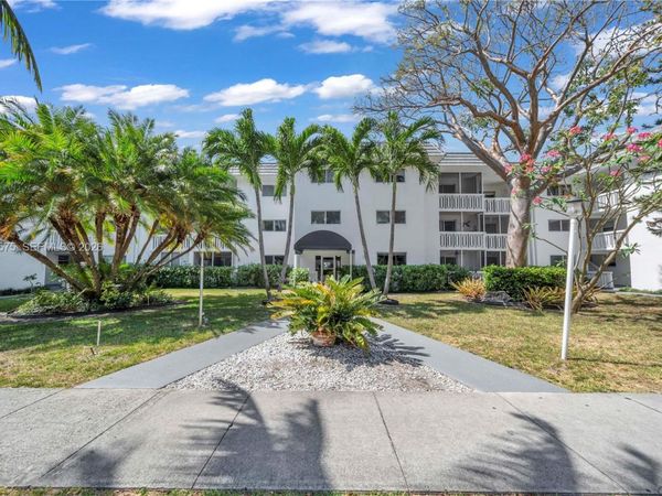 200 Galen Dr, Unit 308, Key Biscayne, FL 33149