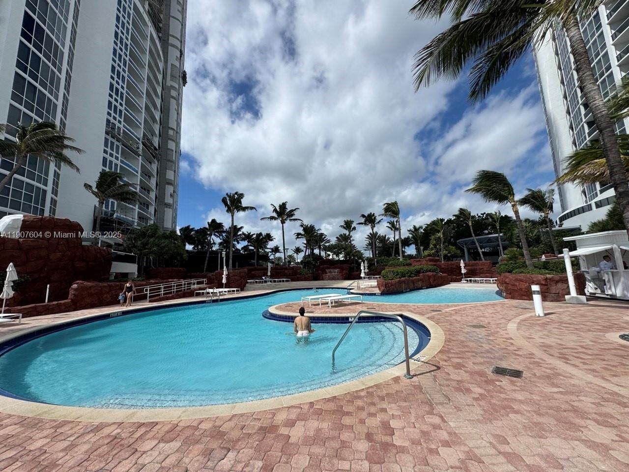 18201 Collins Ave, Unit 1408, Sunny Isles Beach, FL 33160 Photo