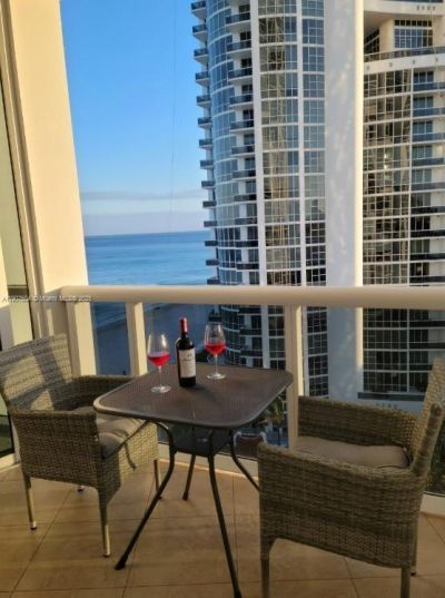 18201 Collins Ave, Unit 1408, Sunny Isles Beach, FL 33160 Photo