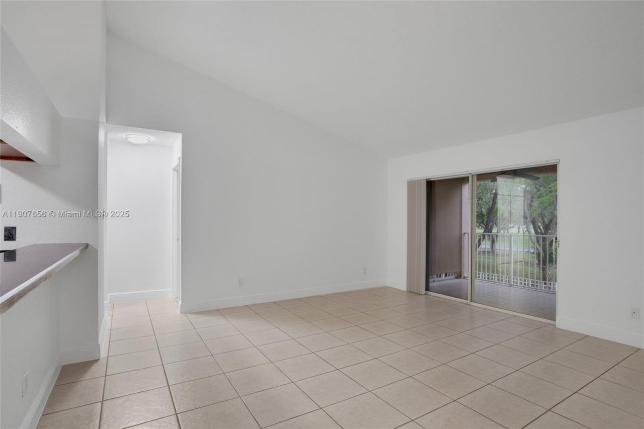 15770 SW 106th Ter, Unit 208, Miami, FL 33196 Photo