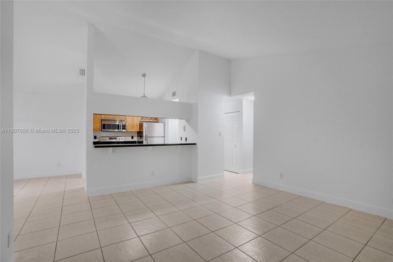 15770 SW 106th Ter, Unit 208, Miami, FL 33196 Photo