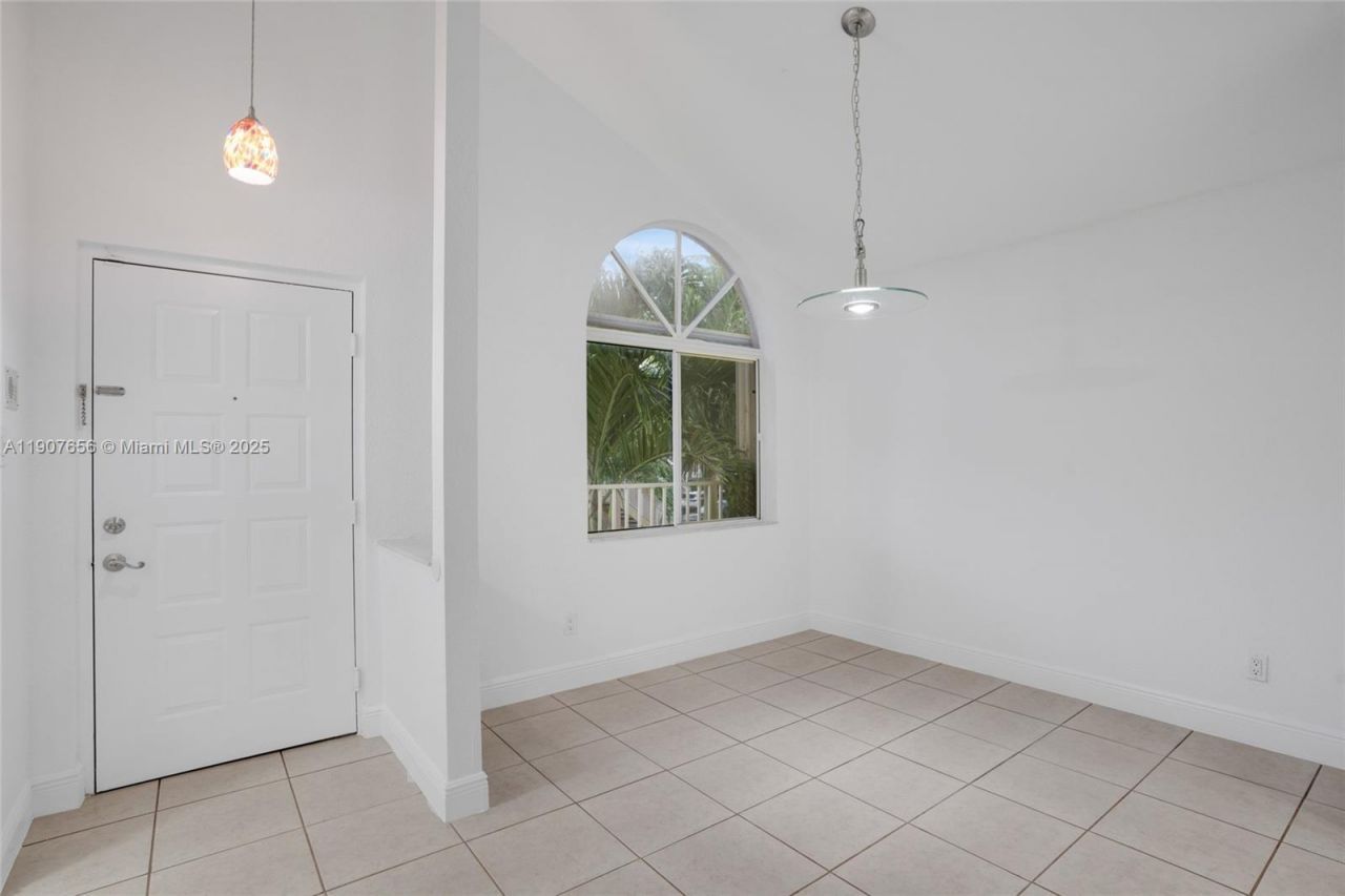 15770 SW 106th Ter, Unit 208, Miami, FL 33196 Photo