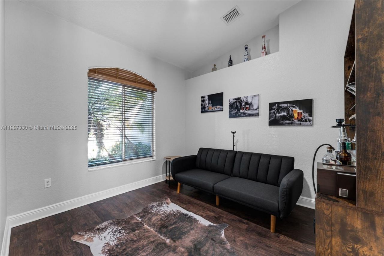 32301 SW 202nd Pl, Homestead, FL 33030 Photo