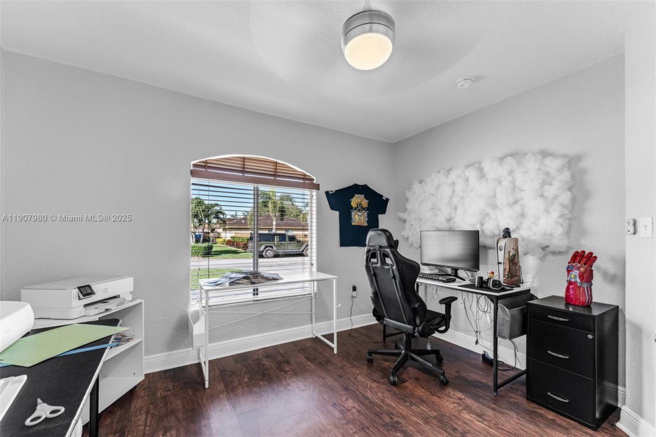 32301 SW 202nd Pl, Homestead, FL 33030 Photo