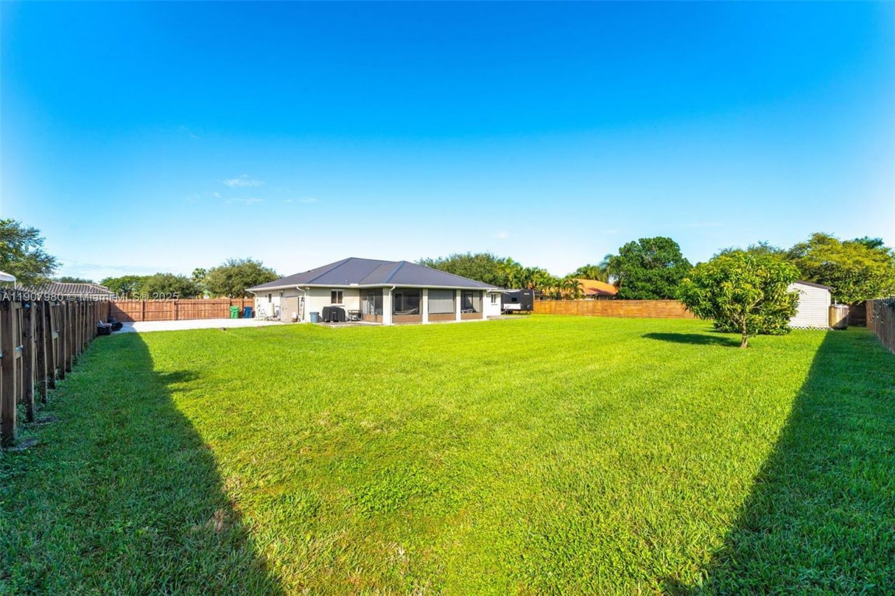 32301 SW 202nd Pl, Homestead, FL 33030 Photo