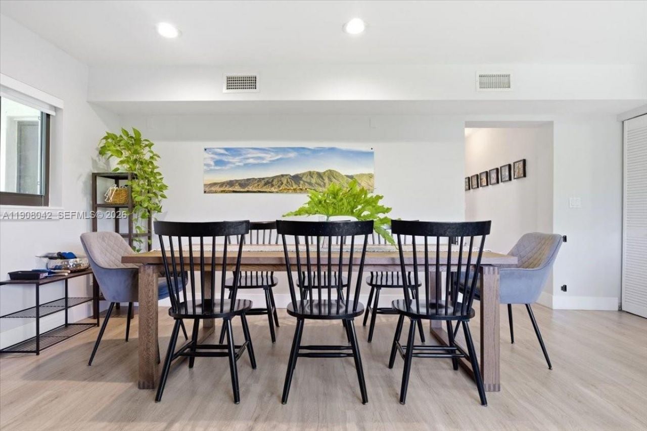 3121 SW 20th St, Miami, FL 33145 Photo