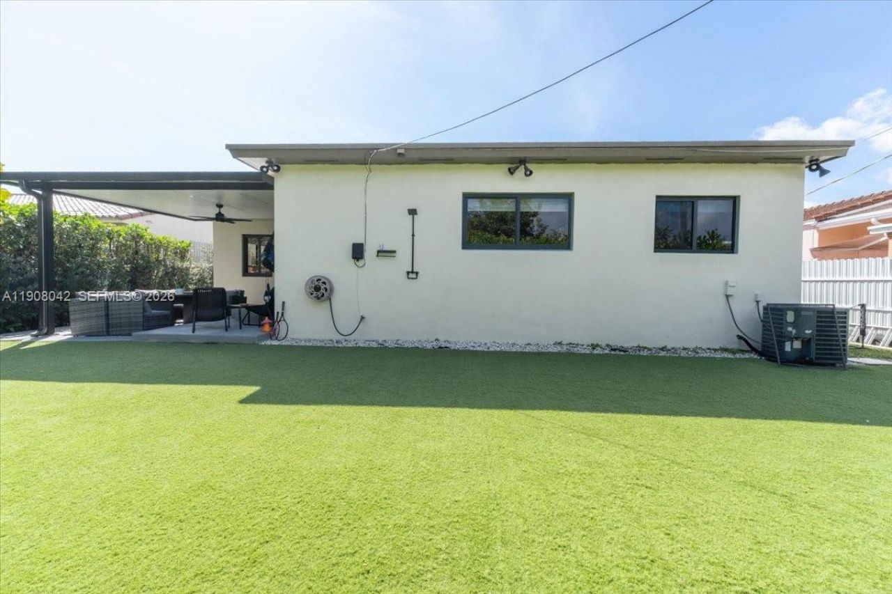 3121 SW 20th St, Miami, FL 33145 Photo