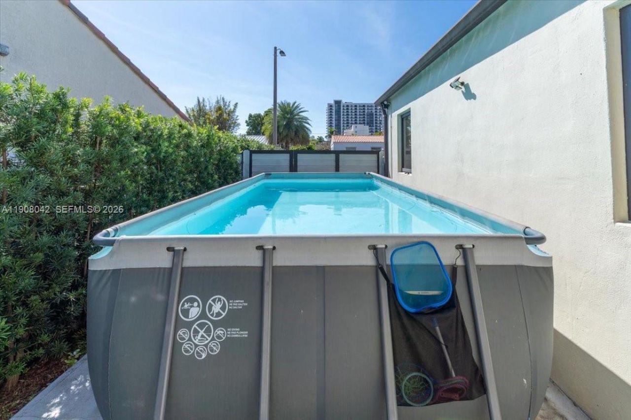 3121 SW 20th St, Miami, FL 33145 Photo