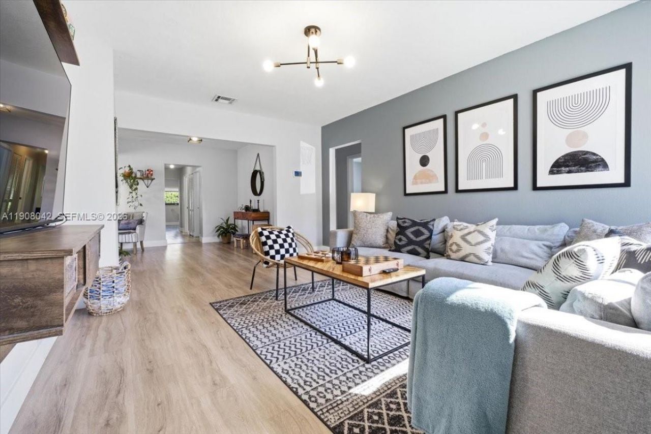 3121 SW 20th St, Miami, FL 33145 Photo