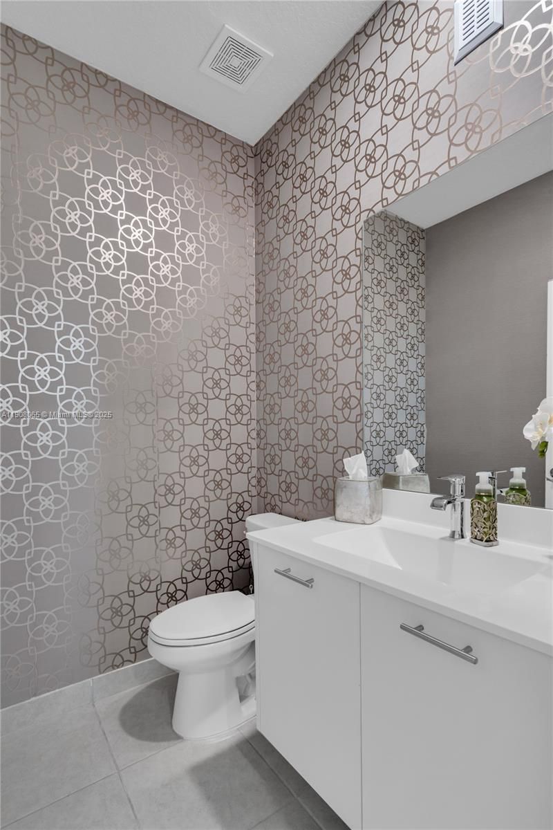 4608 NW 83rd Pkwy, Doral, FL 33166 Photo