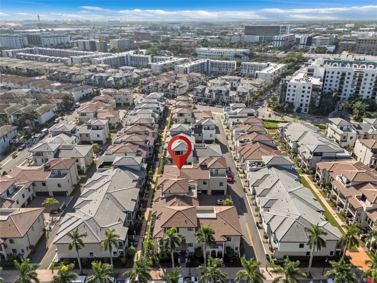 4608 NW 83rd Pkwy, Doral, FL 33166 Photo