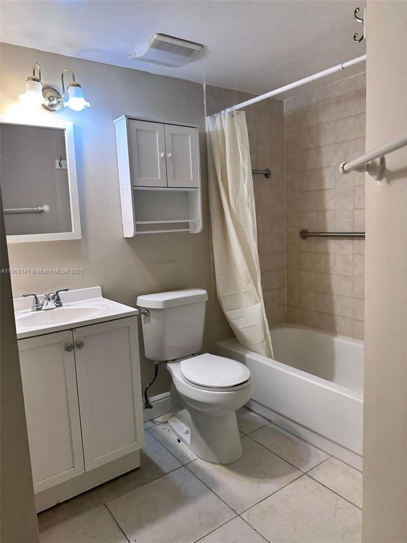 8205 SW 152nd Ave, Unit F-410, Miami, FL 33193 Photo