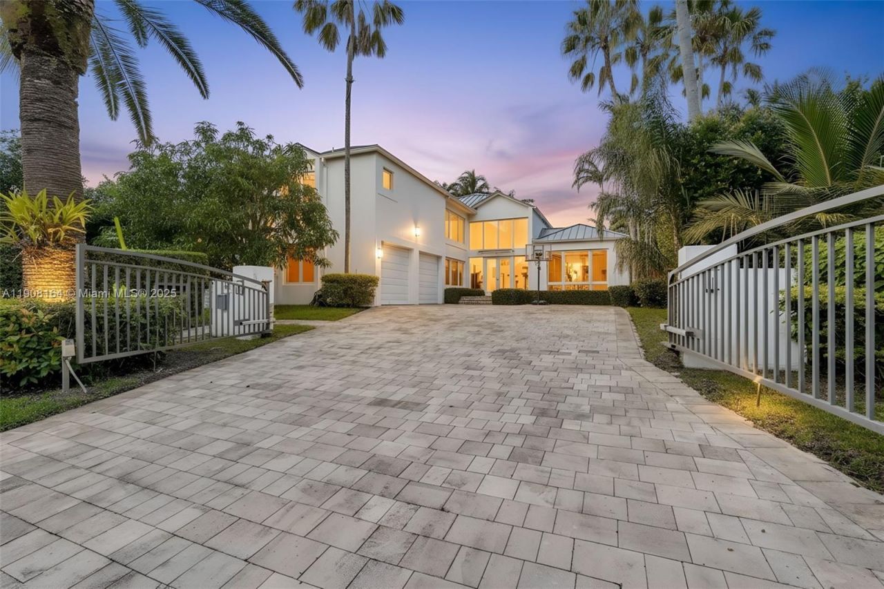 145 Biscay Dr, Bal Harbour, FL 33154 Photo