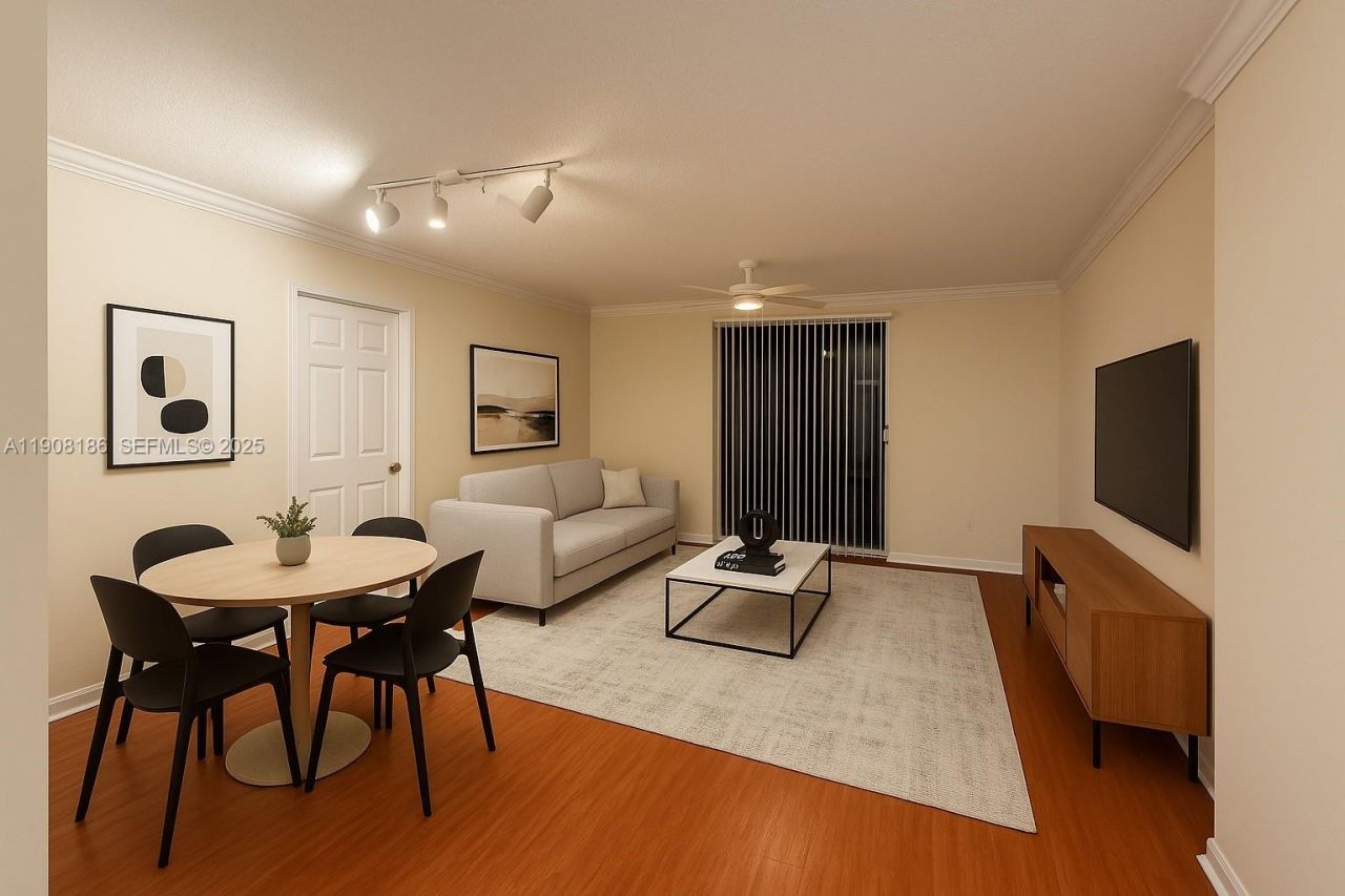 1900 Van Buren St, Unit 305B, Hollywood, FL 33020 Photo