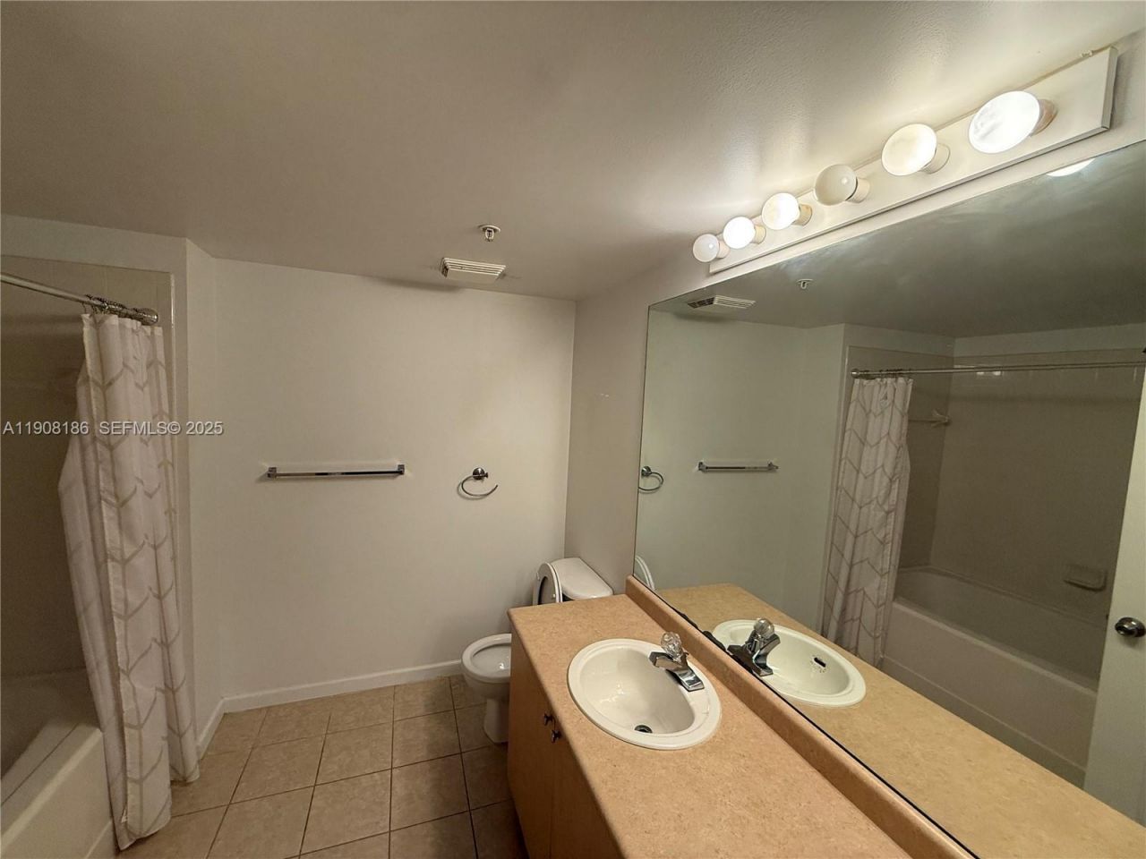 1900 Van Buren St, Unit 305B, Hollywood, FL 33020 Photo