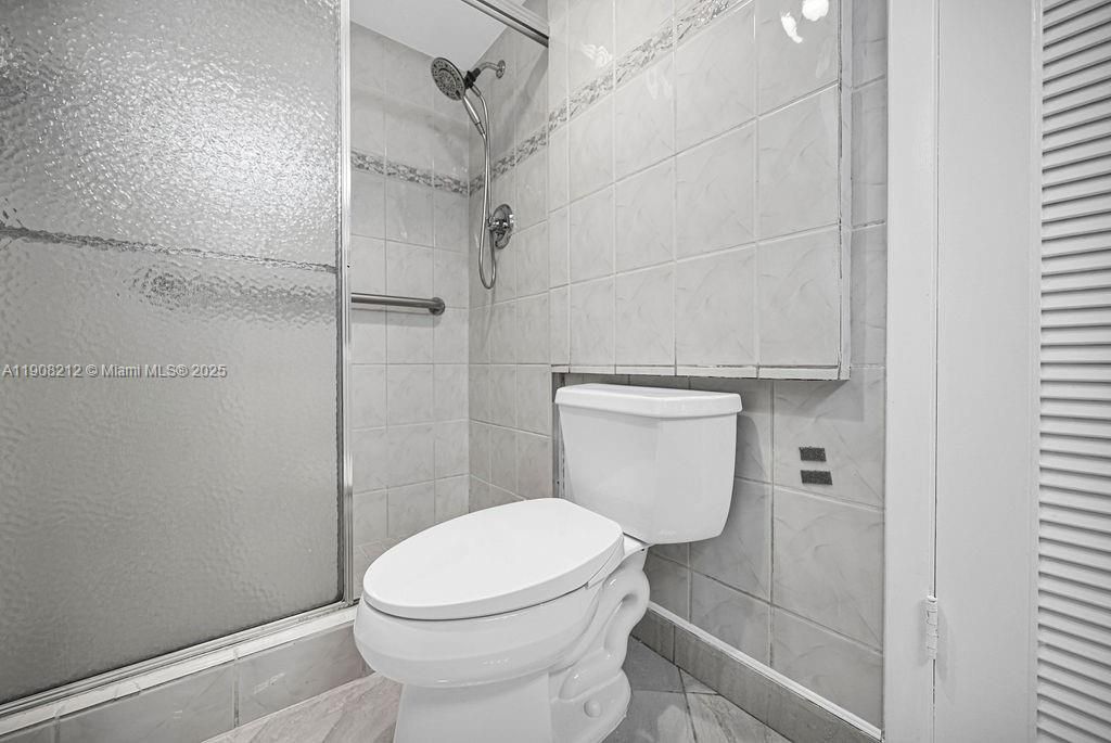 4020 N Hills Dr, Unit 2, Hollywood, FL 33021 Photo