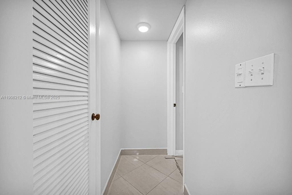 4020 N Hills Dr, Unit 2, Hollywood, FL 33021 Photo