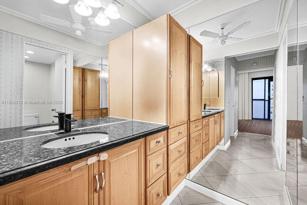 4020 N Hills Dr, Unit 2, Hollywood, FL 33021 Photo