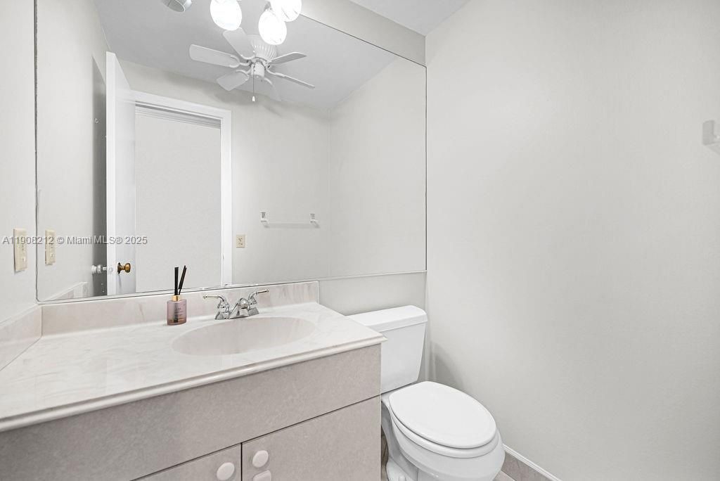 4020 N Hills Dr, Unit 2, Hollywood, FL 33021 Photo