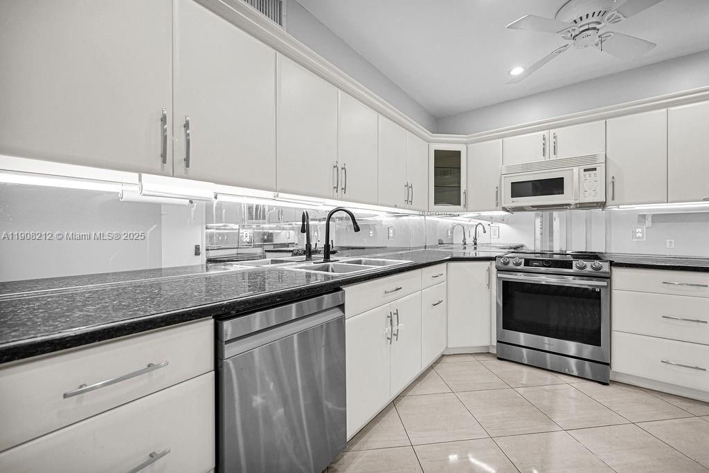 4020 N Hills Dr, Unit 2, Hollywood, FL 33021 Photo