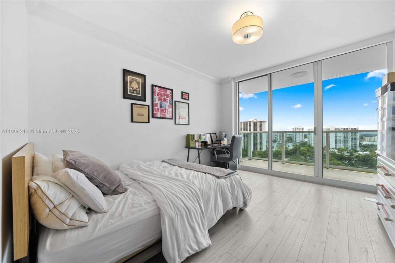 3201 NE 183rd St, Unit 1705, Aventura, FL 33160 Photo