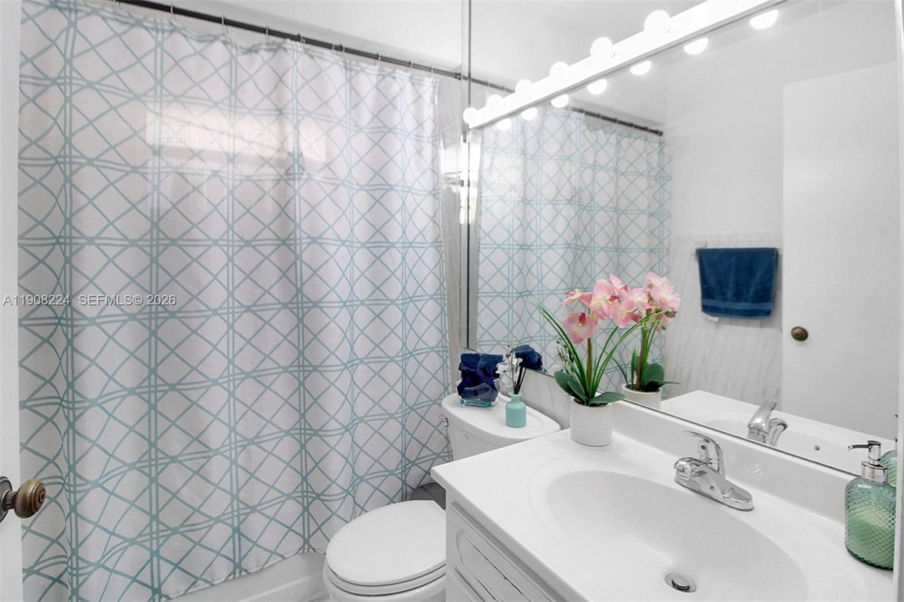 13625 SW 99th Ter, Unit 13625, Miami, FL 33186 Photo