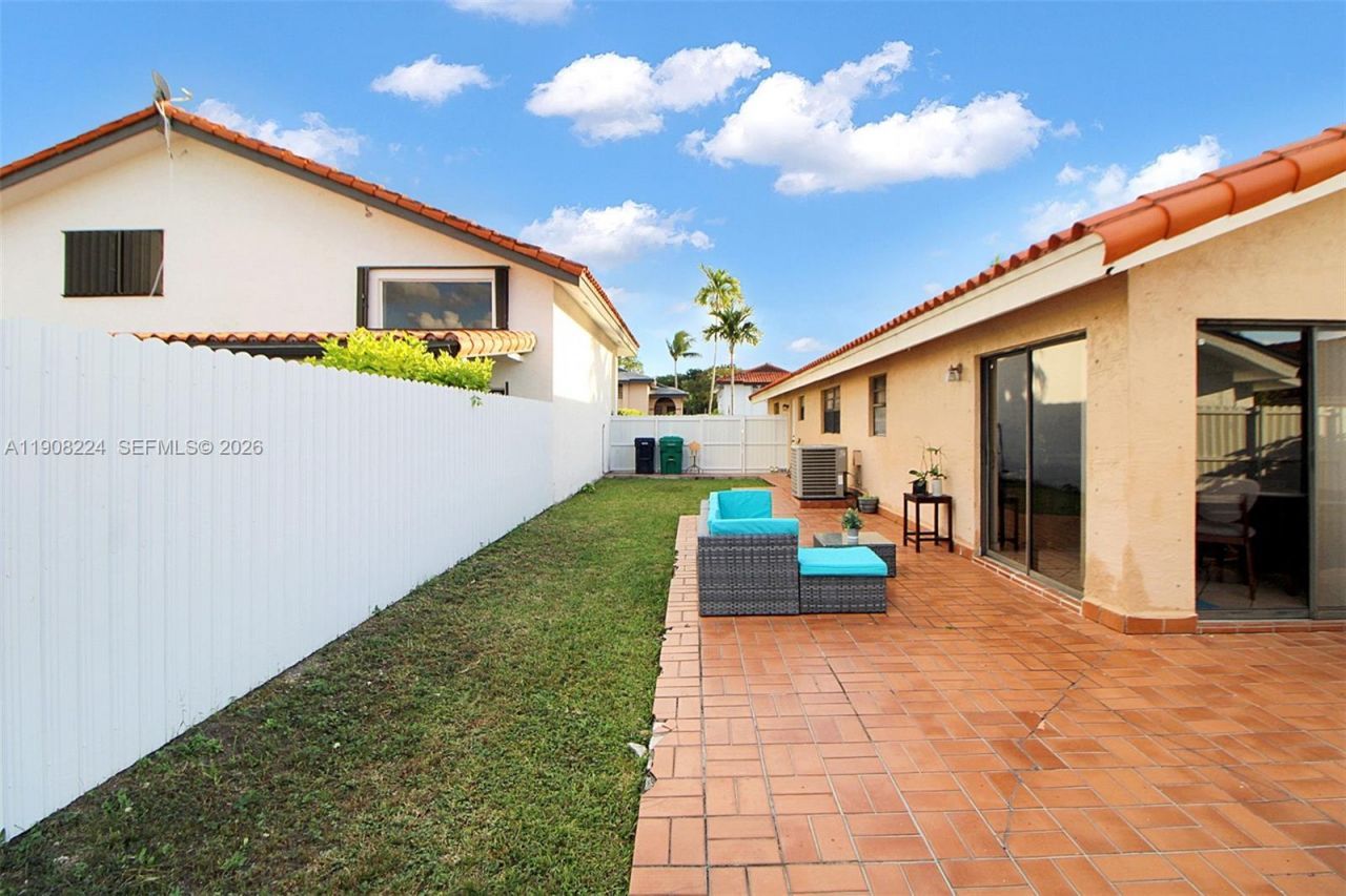 13625 SW 99th Ter, Unit 13625, Miami, FL 33186 Photo