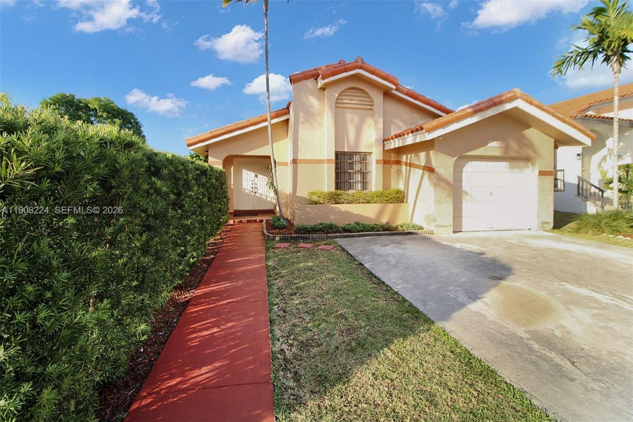 13625 SW 99th Ter, Unit 13625, Miami, FL 33186 Photo