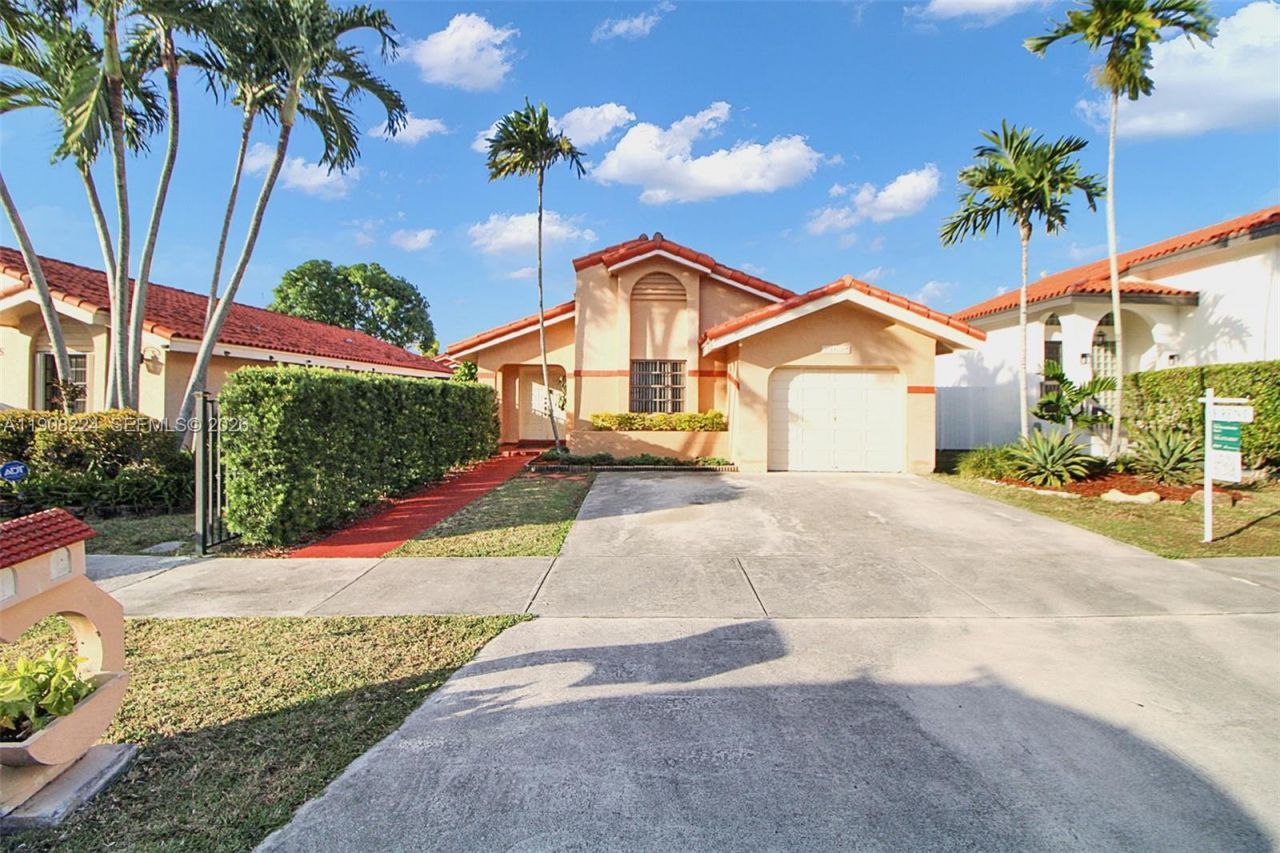 13625 SW 99th Ter, Unit 13625, Miami, FL 33186 Photo