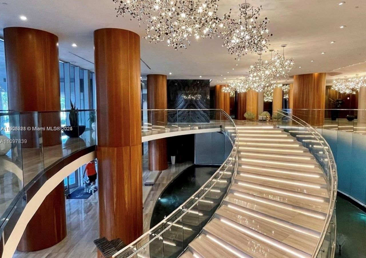 488 NE 18th St, Unit 3100, Miami, FL 33132 Photo