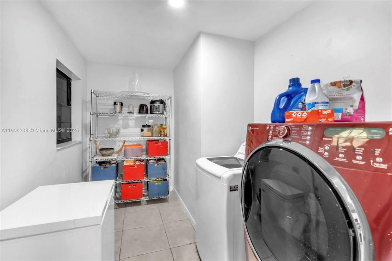 1821 SW 98th Ter, Miramar, FL 33025 Photo