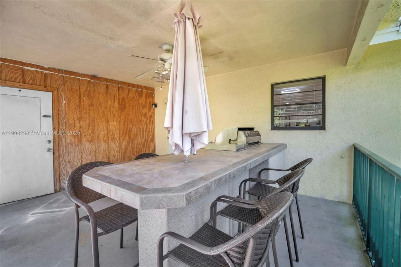 1821 SW 98th Ter, Miramar, FL 33025 Photo