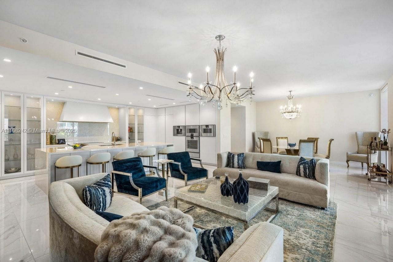 210 SE Mizner Blvd, Unit 403, Boca Raton, FL 33432 Photo