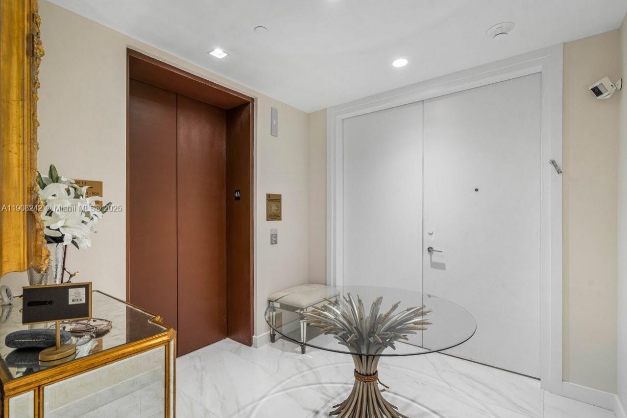 210 SE Mizner Blvd, Unit 403, Boca Raton, FL 33432 Photo