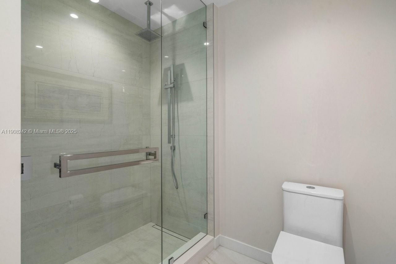 210 SE Mizner Blvd, Unit 403, Boca Raton, FL 33432 Photo