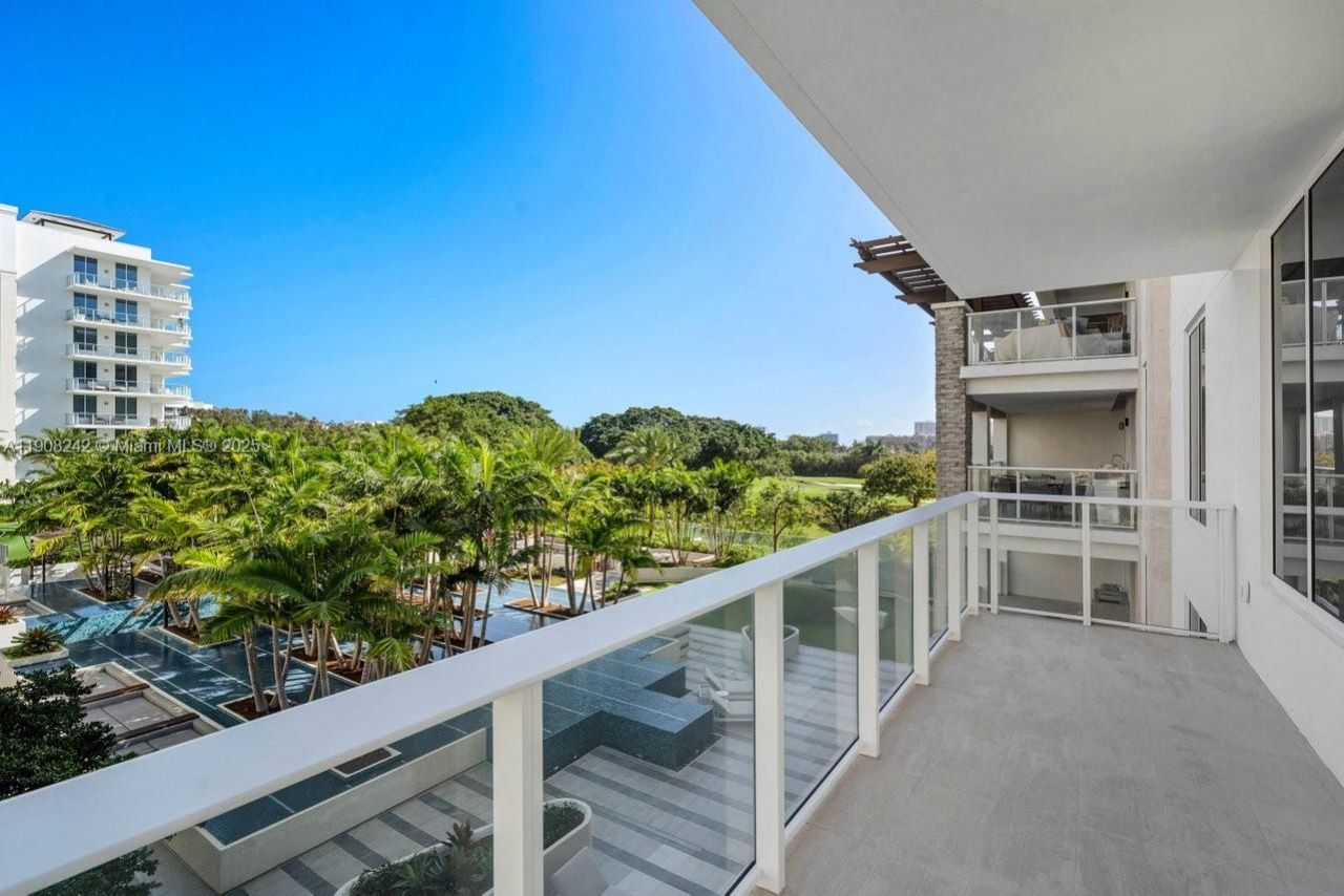 210 SE Mizner Blvd, Unit 403, Boca Raton, FL 33432 Photo