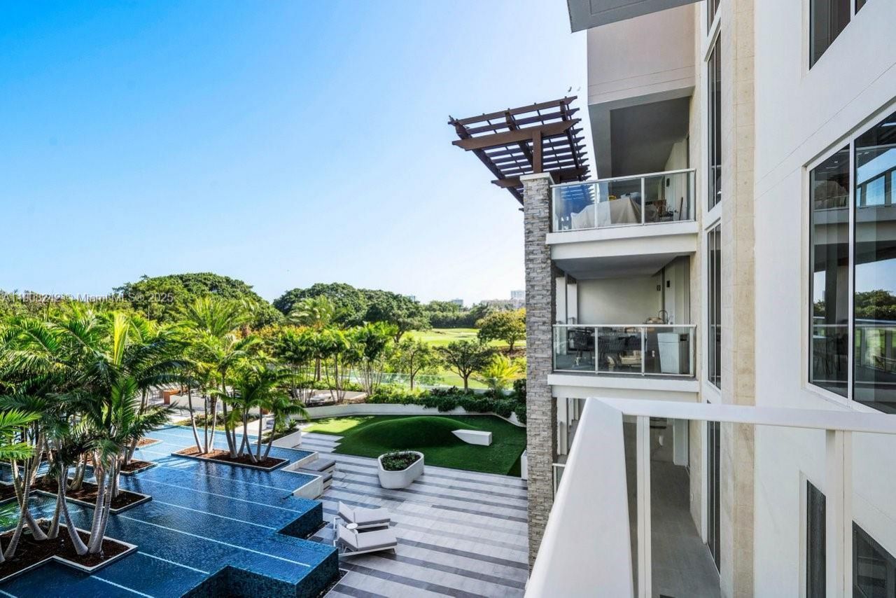 210 SE Mizner Blvd, Unit 403, Boca Raton, FL 33432 Photo