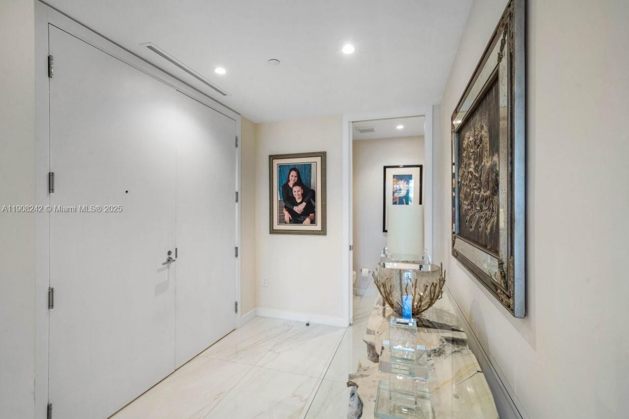 210 SE Mizner Blvd, Unit 403, Boca Raton, FL 33432 Photo