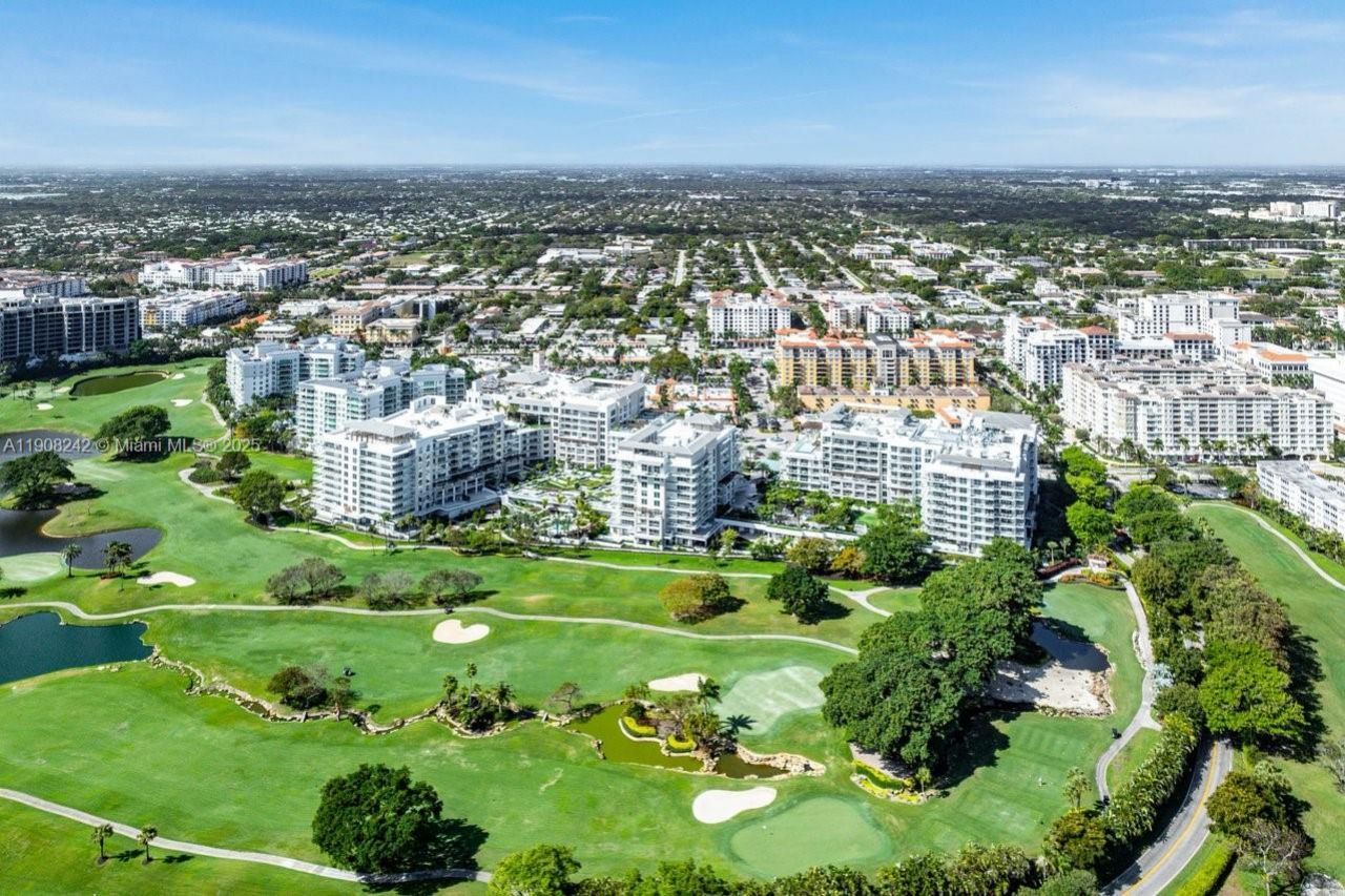 210 SE Mizner Blvd, Unit 403, Boca Raton, FL 33432 Photo