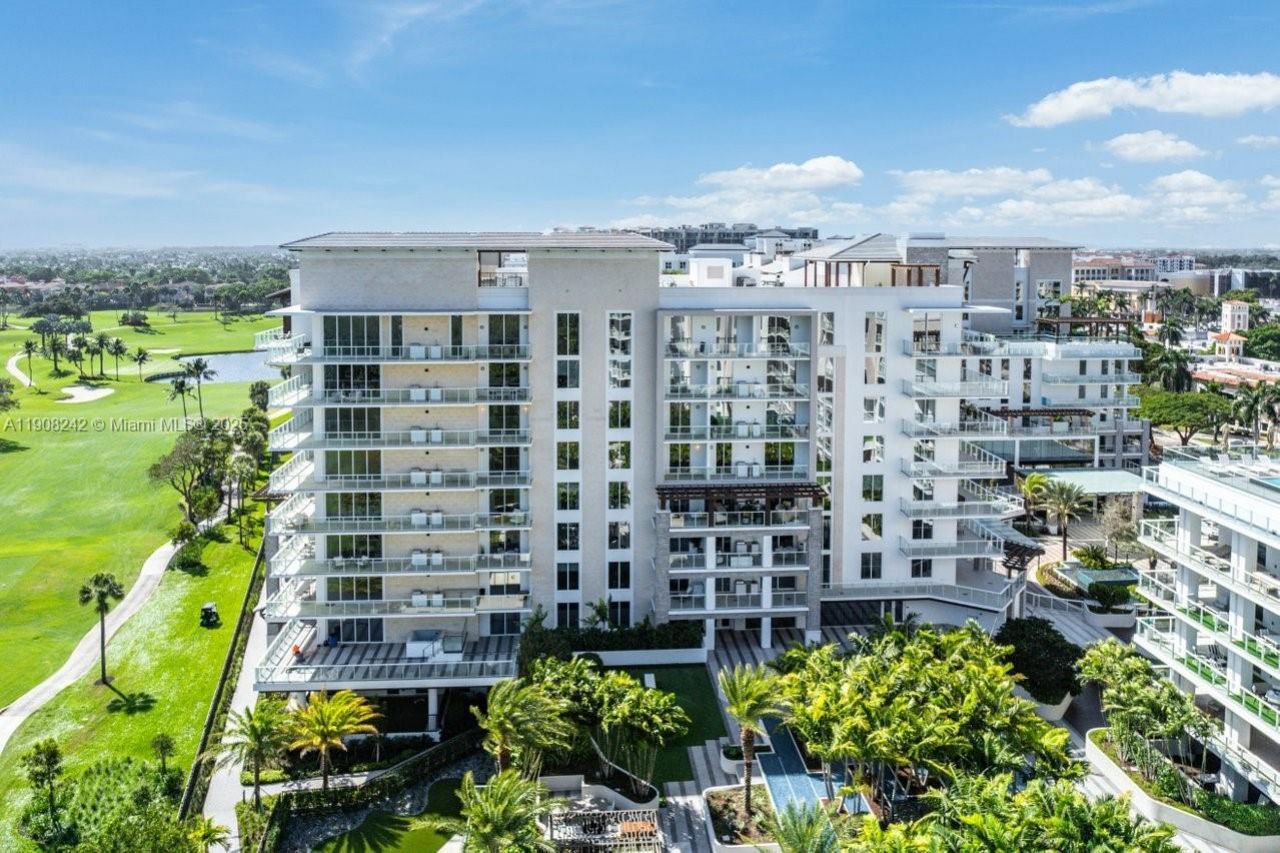 210 SE Mizner Blvd, Unit 403, Boca Raton, FL 33432 Photo