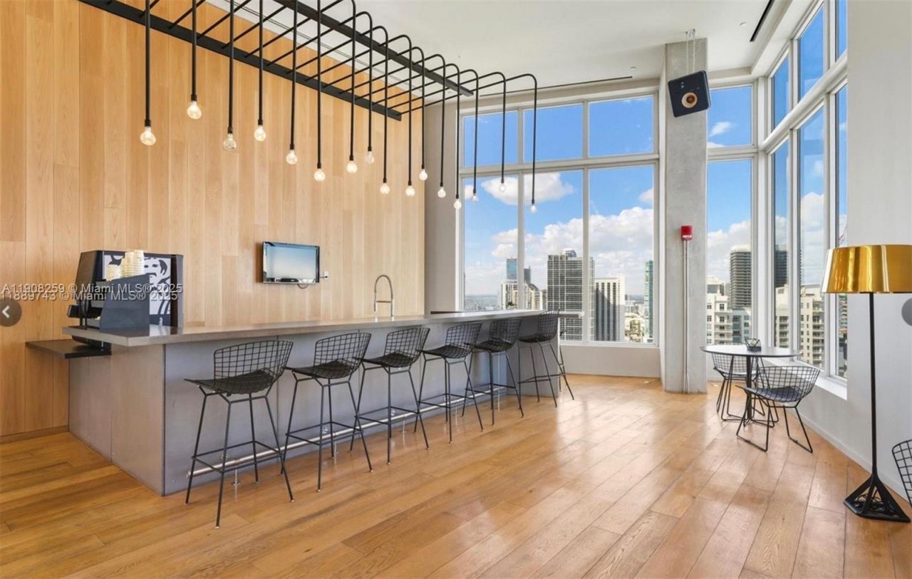 151 SE 1st St, Unit 903, Miami, FL 33131 Photo