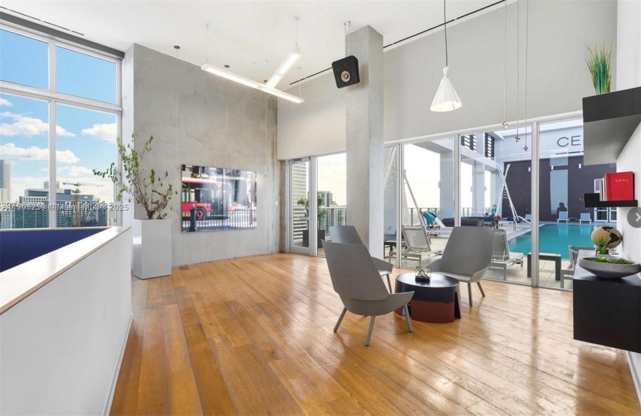 151 SE 1st St, Unit 903, Miami, FL 33131 Photo