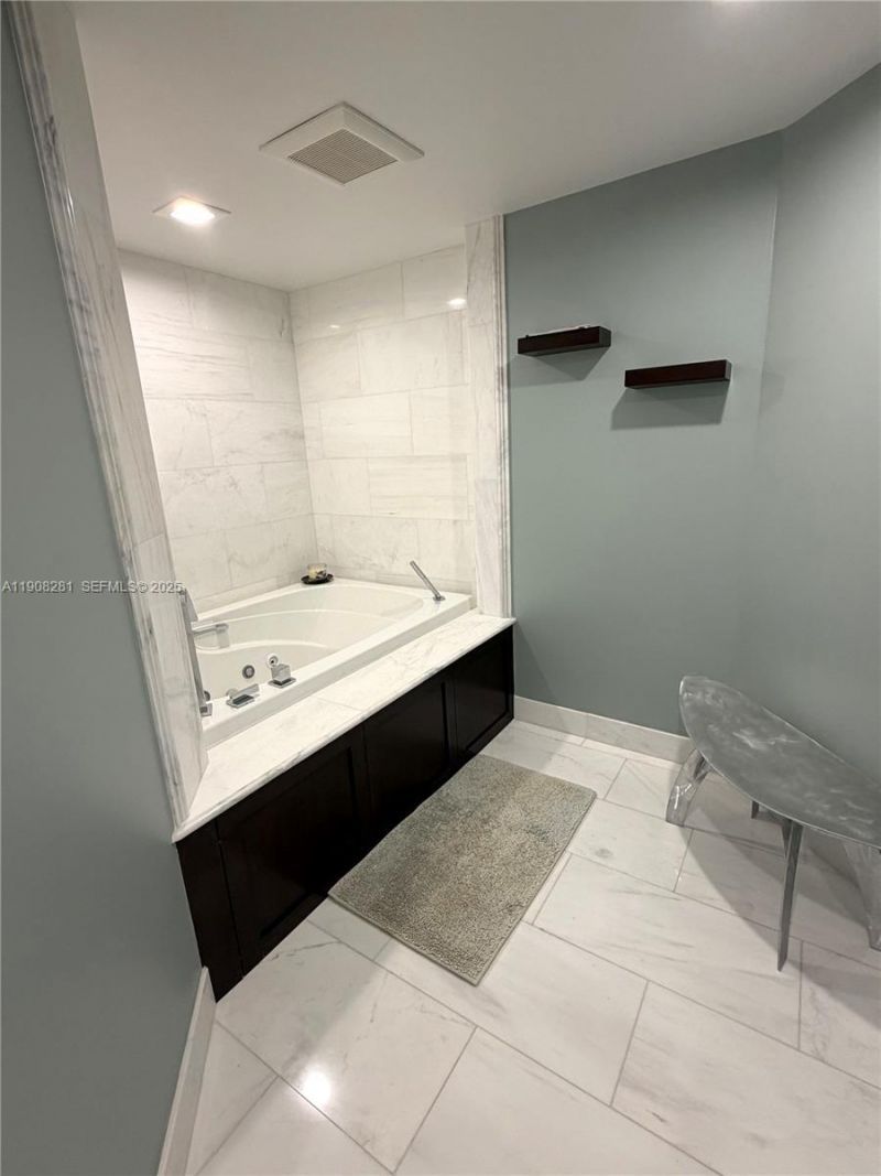 5200 N Ocean Dr, Unit 1801, Singer Island, FL 33404 Photo