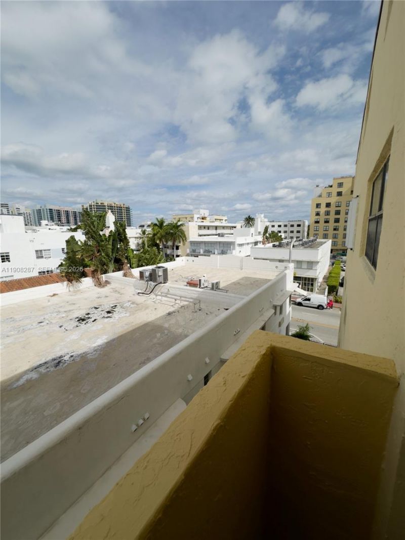 1334 Collins Ave, Unit 502, Miami Beach, FL 33139 Photo