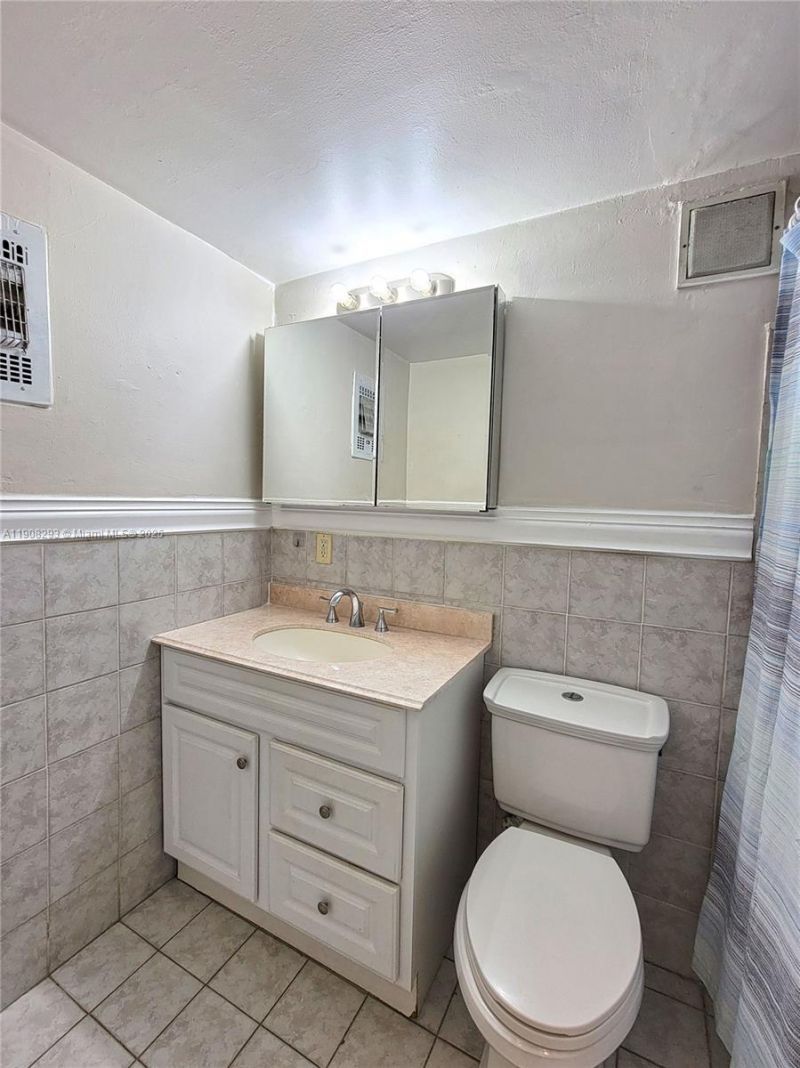 441 Collins Ave, Unit 12A, Miami Beach, FL 33139 Photo