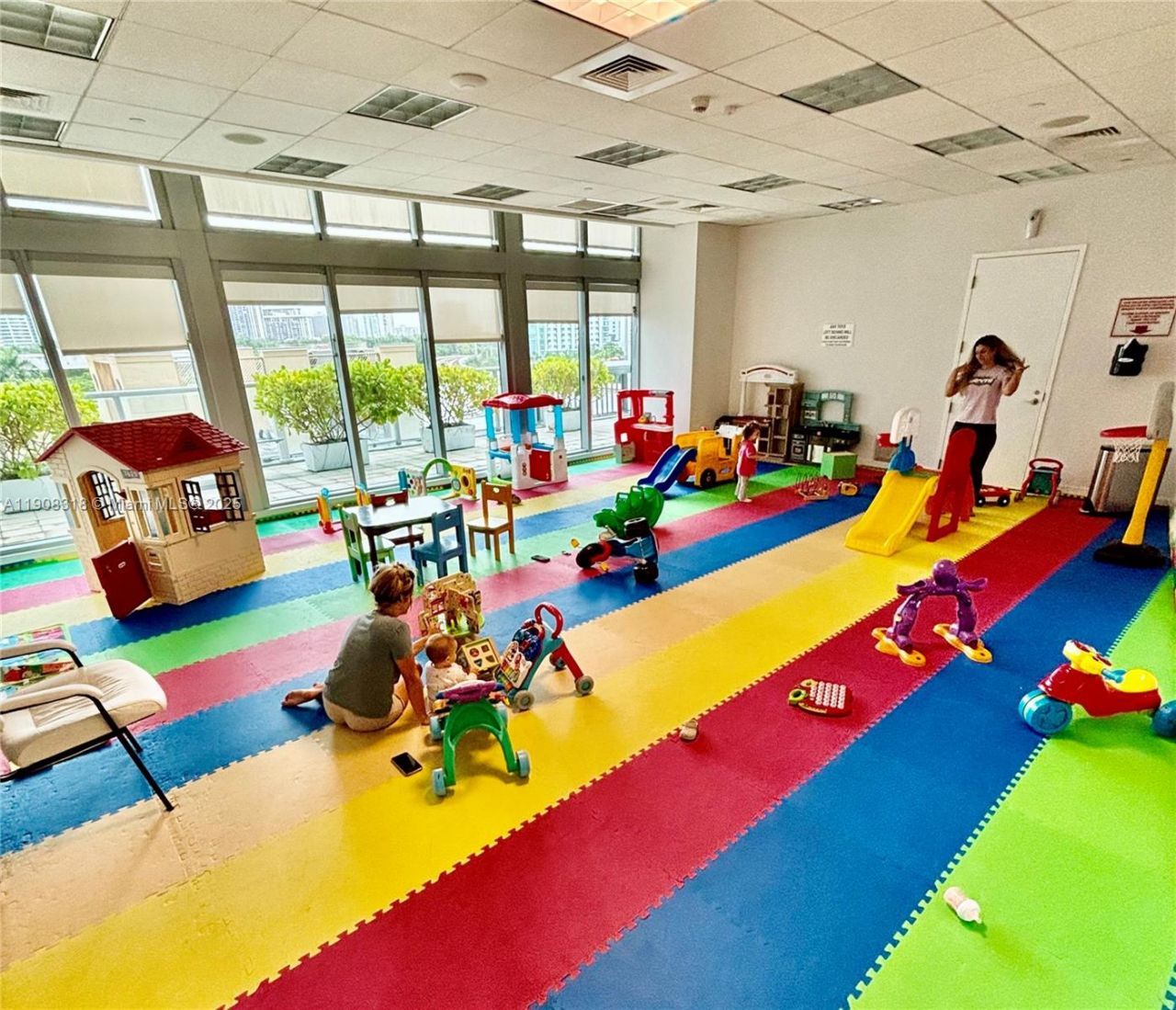 79 SW 12th St, Unit 4012-S, Miami, FL 33130 Photo