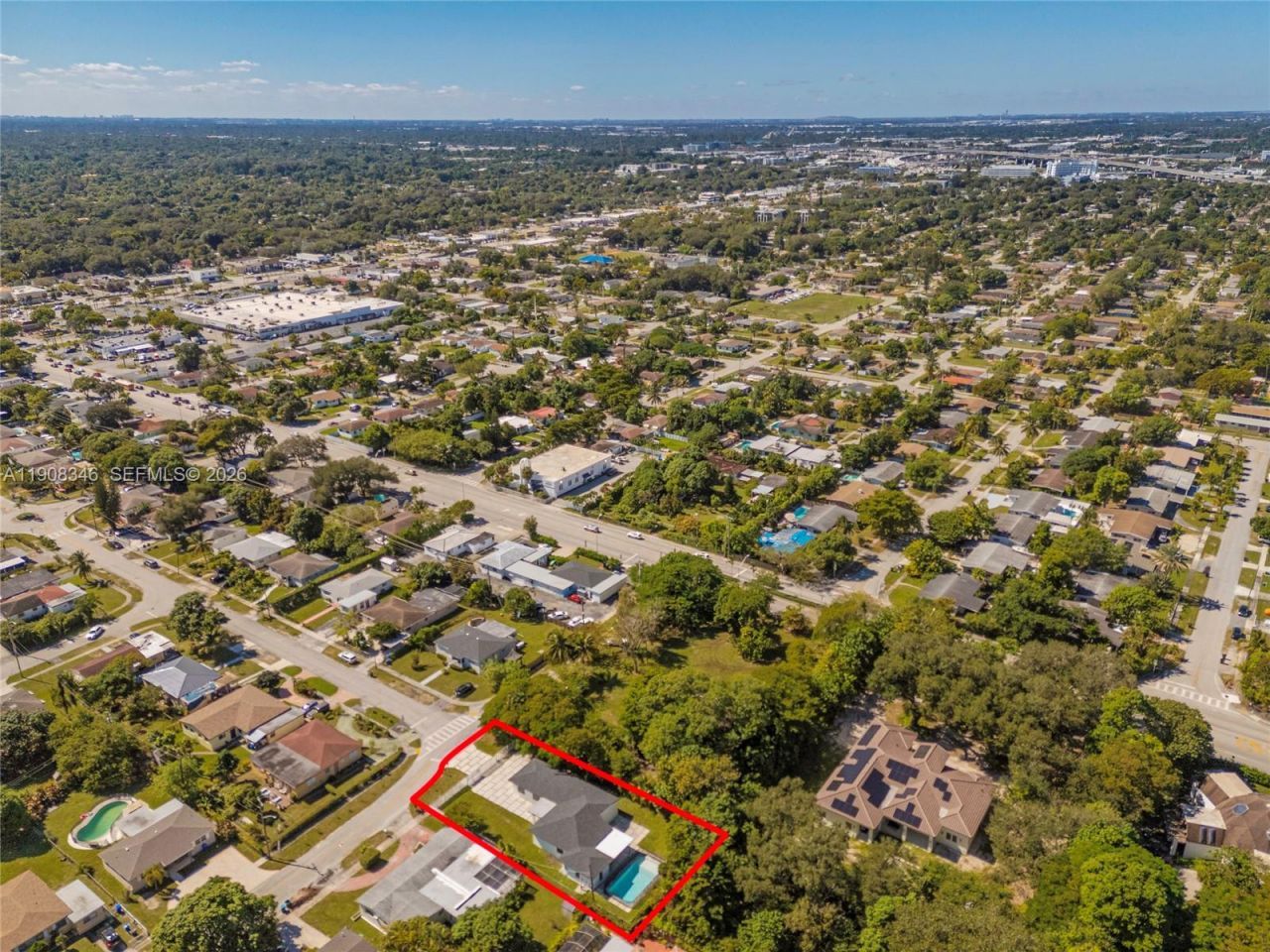 651 NE 172nd St, Miami, FL 33162 Photo