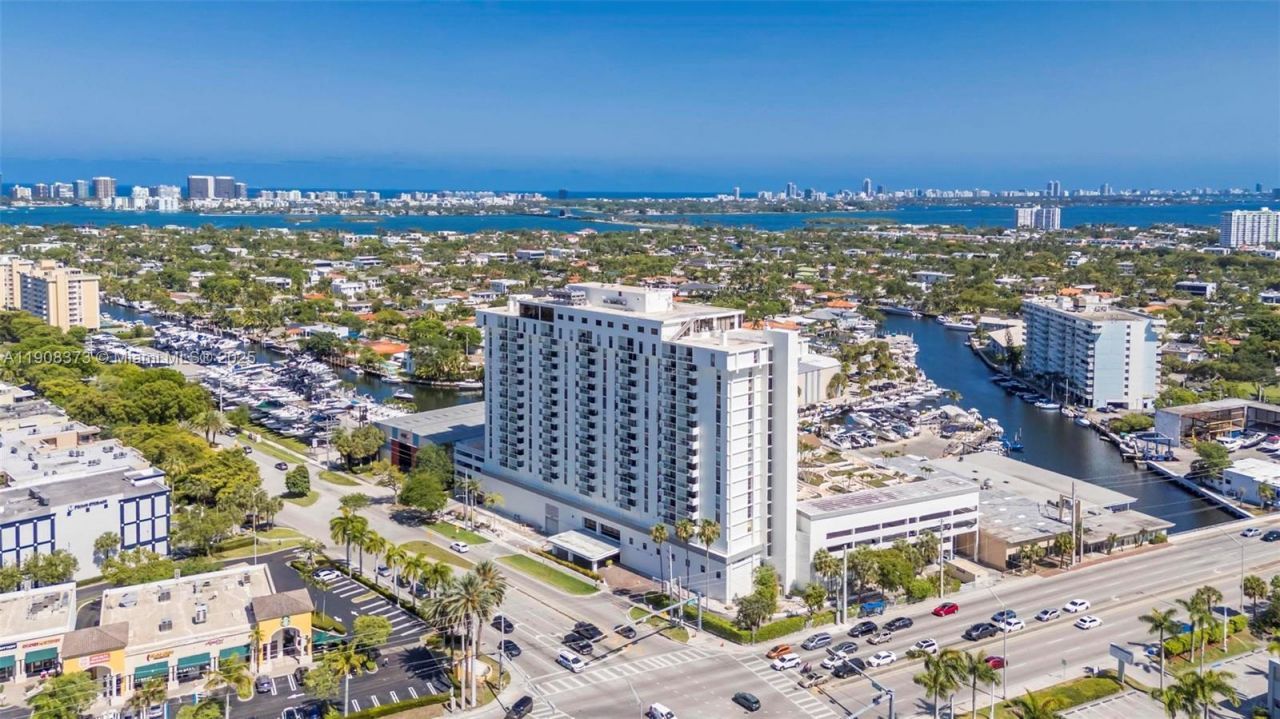 13499 Biscayne Blvd, Unit CUM1, North Miami, FL 33181 Photo