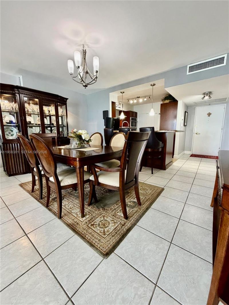 5700 Collins Ave, Unit 14M, Miami Beach, FL 33140 Photo